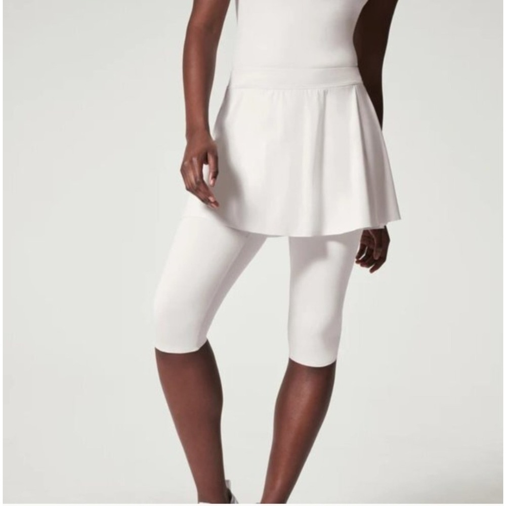 SPANX Booty Boost Skort Capri Leggings White‎ 1X Built in Shorts Activewear